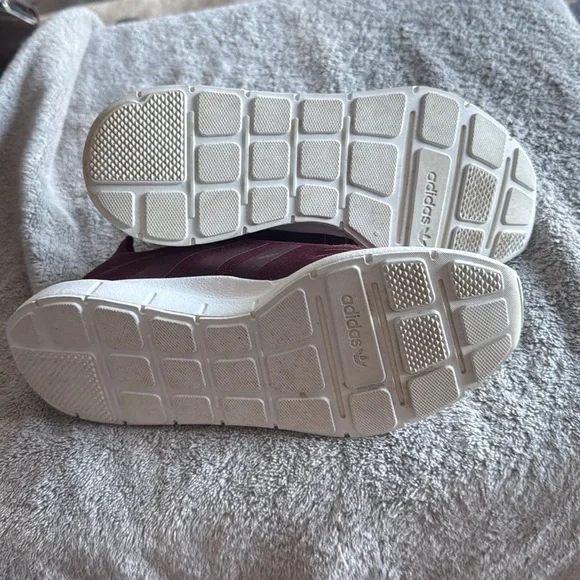 Adidas Women's Burgundy Sparkly Sneakers - Picture 5 of 5